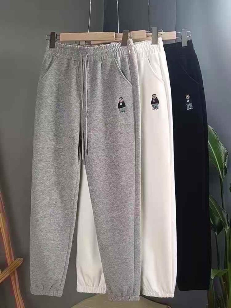 女士精品运动裤300件左右，质量很好，有4-5个款9.9