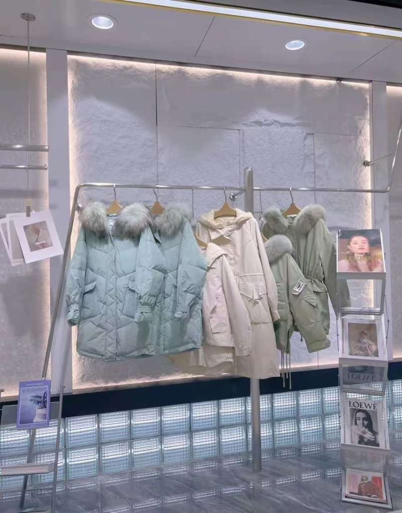 1000件左右女士精品白鸭绒羽绒服，小整单38元**