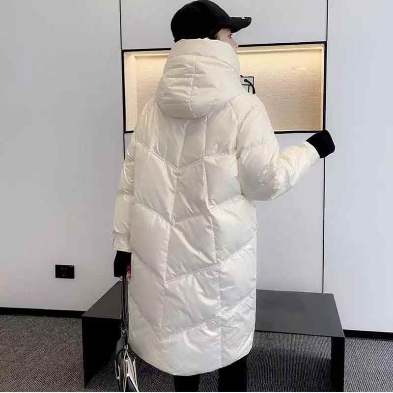 女士高档白鸭绒羽绒服100件左右，独立包装，质量**好59元