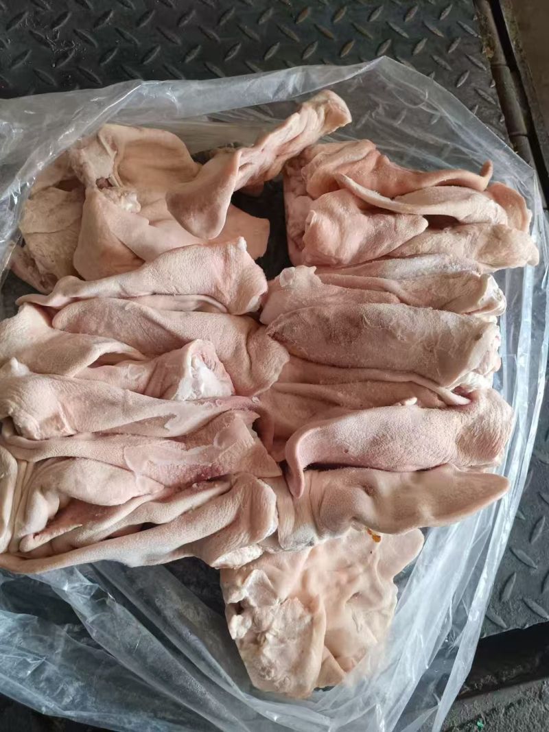 肥猪2级纯干猪耳，30片左右10吨