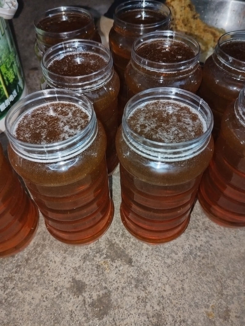 ***，货真价实的中蜂土蜂蜜。