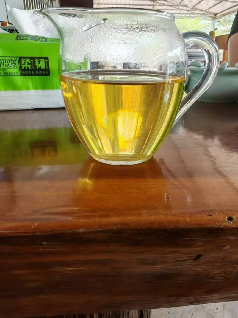 普洱茶，2024年百花潭纯料头春头采，80箱。一箱42饼