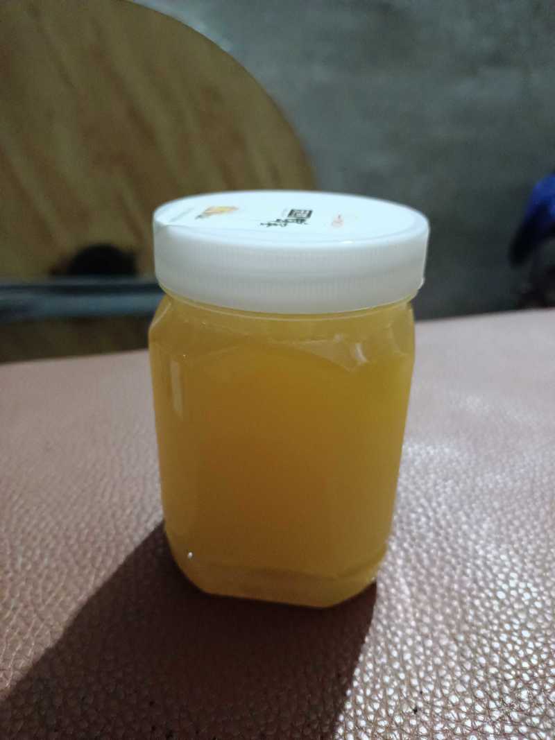 农村半山腰土蜂蜜