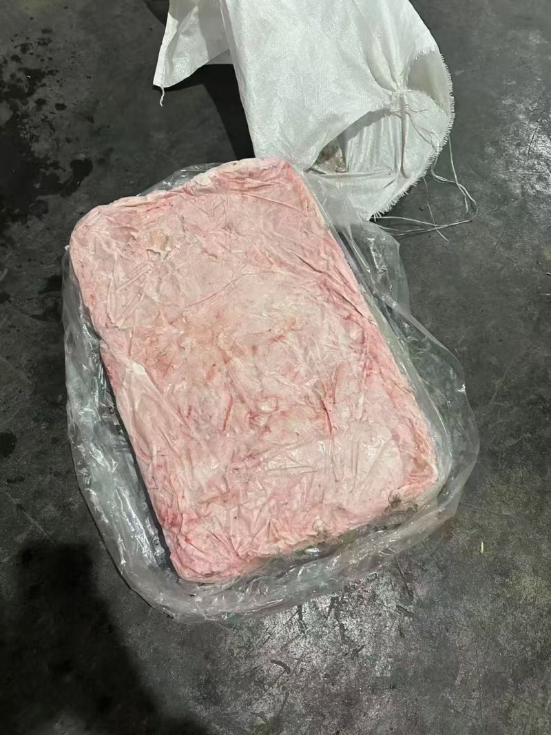 肥猪板油到货15吨，沂南，小猪大猪掺着