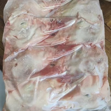 各规格鸭头均有货，欢迎致电
