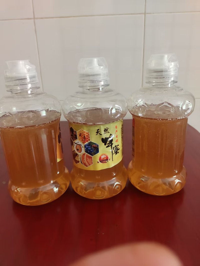 江西山区自家养的纯蜂蜜
