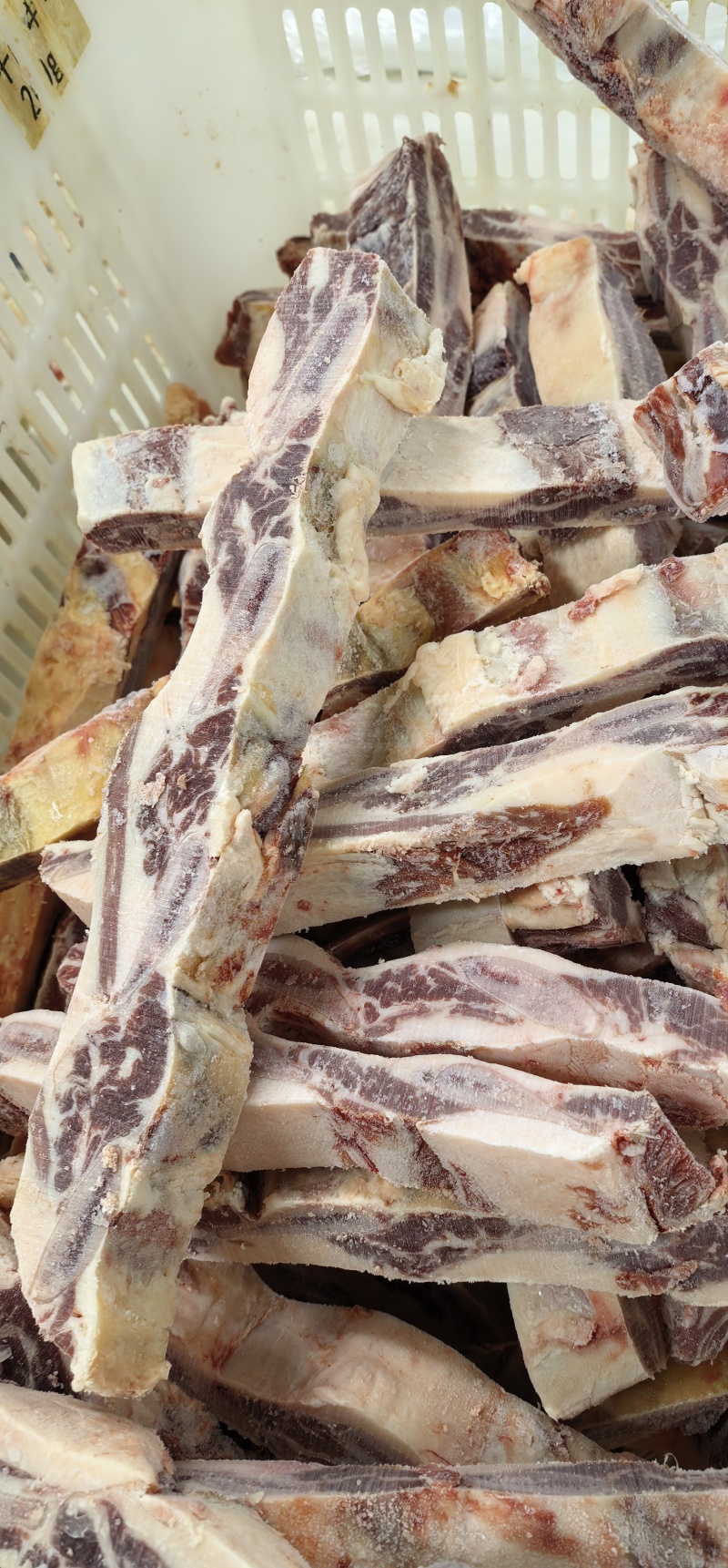 谷饲牛肋排口感好，肉香度高