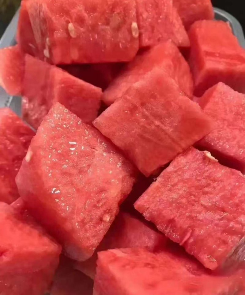 美都麒麟瓜，黑皮西瓜大量上市，欢迎各位前来选购，保质保量