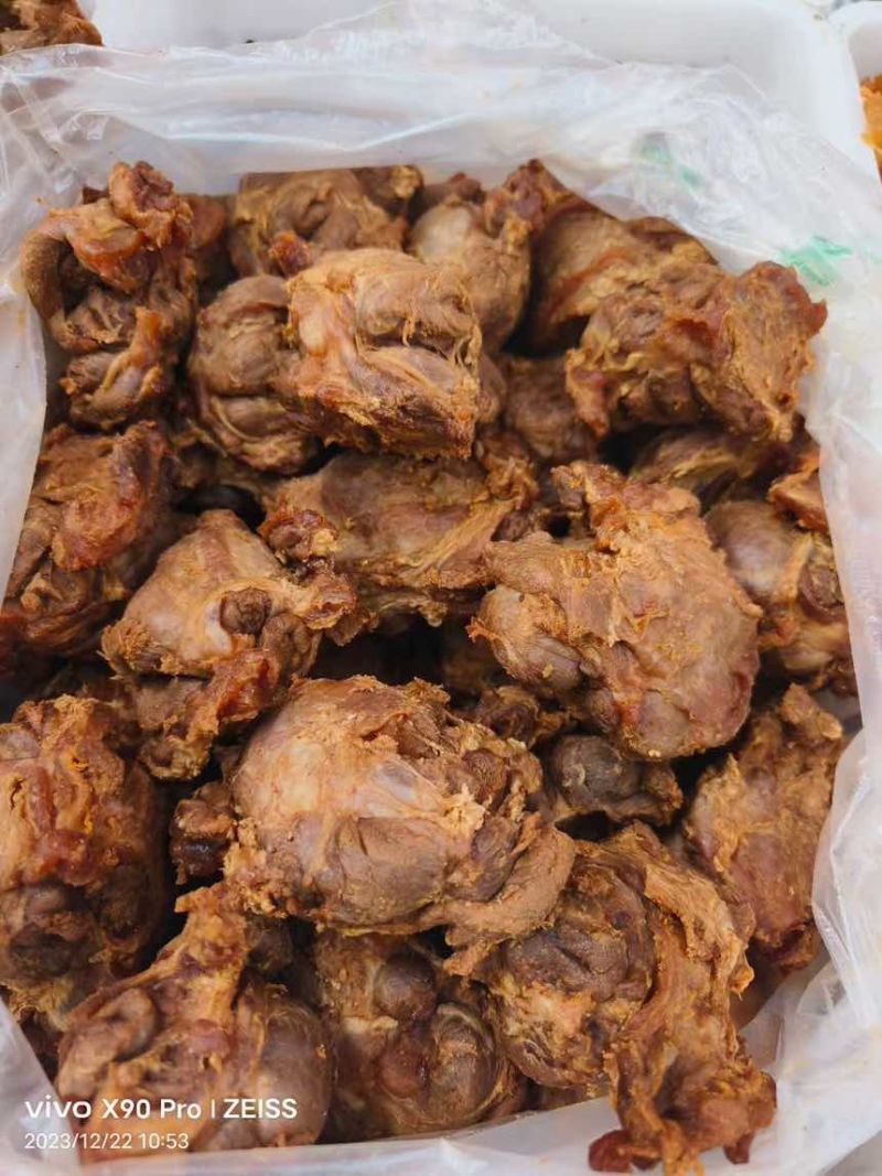 各种牛肉，牛腱子，牛后，大米龙，牛条子，牛腩，各种牛副都有
