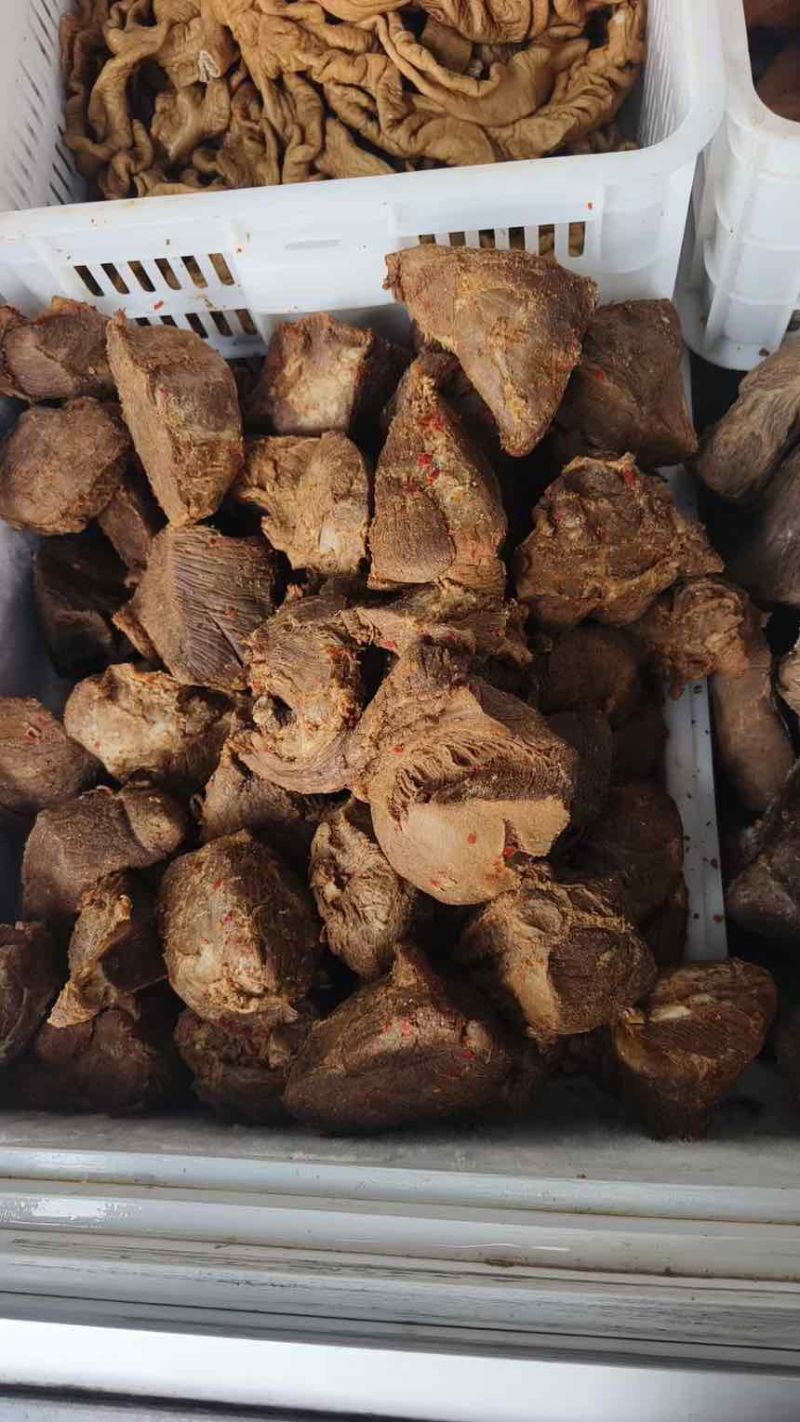 各种牛肉，牛腱子，牛后，大米龙，牛条子，牛腩，各种牛副都有