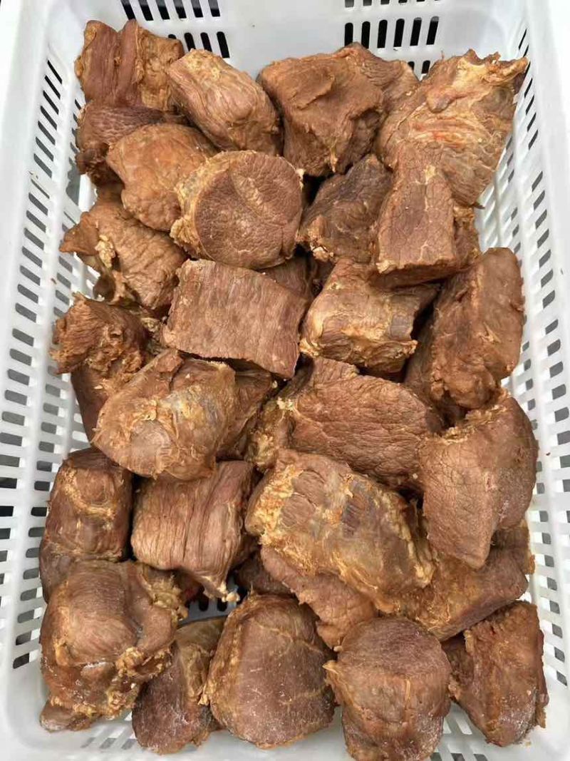 各种牛肉，牛腱子，牛后，大米龙，牛条子，牛腩，各种牛副都有