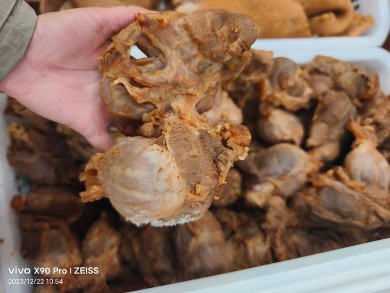 各种牛肉，牛腱子，牛后，大米龙，牛条子，牛腩，各种牛副都有