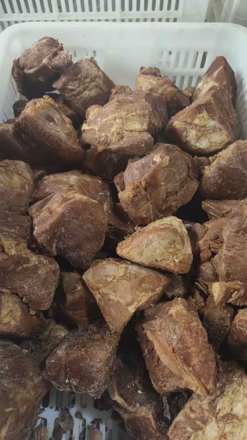 各种牛肉，牛腱子，牛后，大米龙，牛条子，牛腩，各种牛副都有