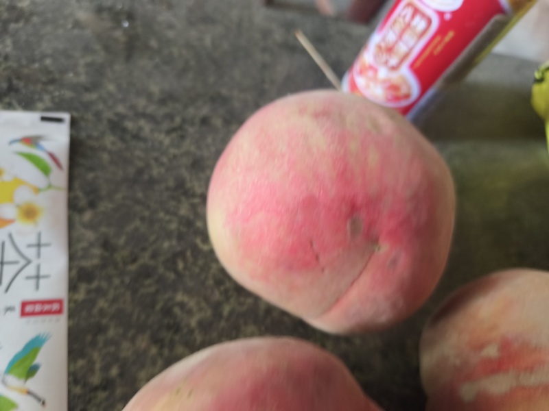 美帅硕之红桃子大量上市了大量有货口感好颜色好个大有意老板滴滴