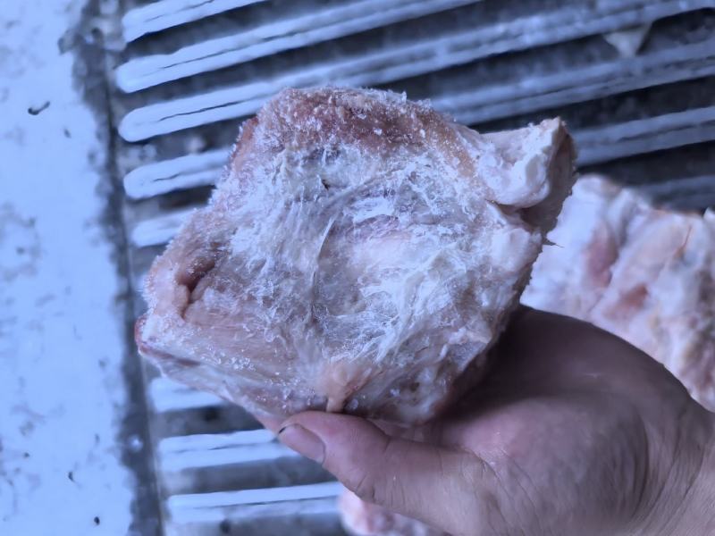 满肉带腱腿骨块