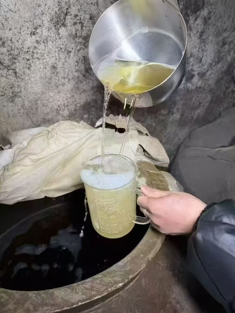 茅台镇酱香白酒