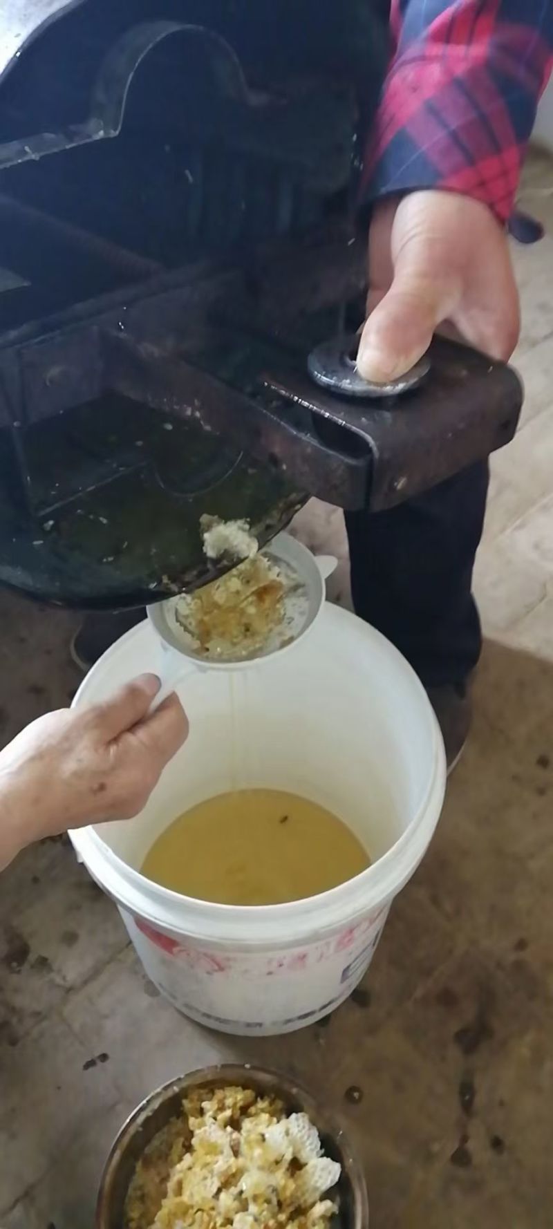 甘肃省庆阳市农家土蜂蜜