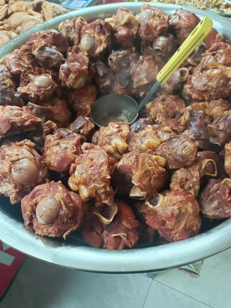去皮小肘子