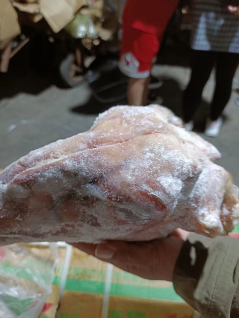 羊头实拍，大小可选去皮羊头，带皮羊头都有现货