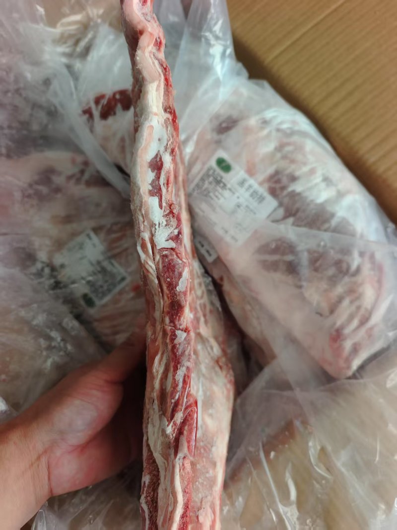 羔羊肋排，肥瘦相间，精修烧烤店，烤羊排卖得*火