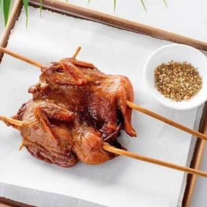 红面鹌鹑串