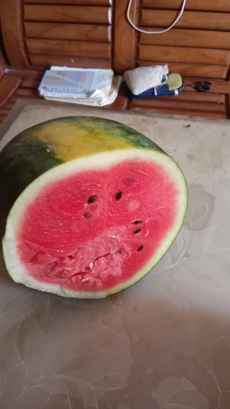 富川西瓜黑美人