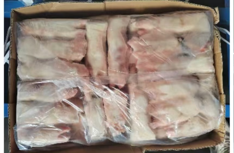 二级母猪蹄25吨32个一斤半一个