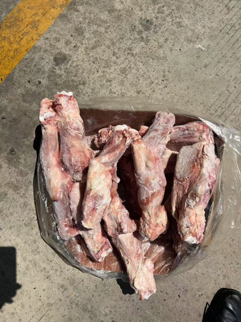 后腿骨肥猪