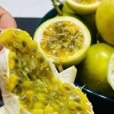 钦蜜九号纯甜百香果