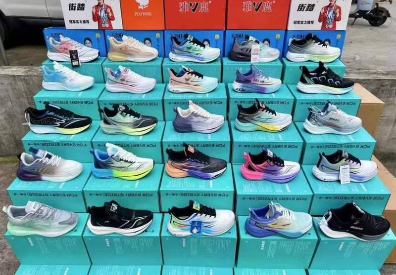 福建男女鞋，码子36到40，40到44码，一手配码，可选颜色