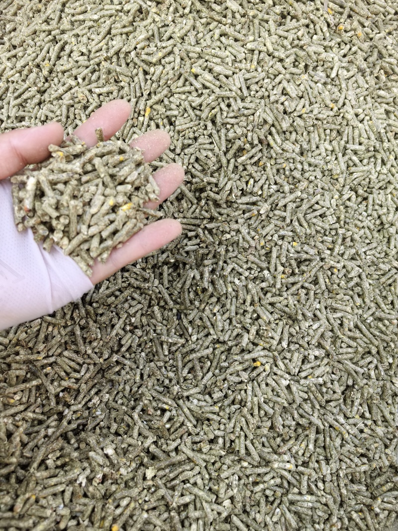 玉米桔杆颗粒饲料