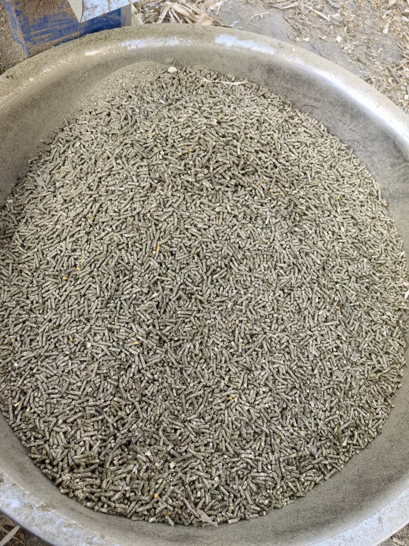 玉米桔杆颗粒饲料