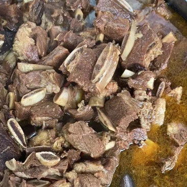 牛肋排边