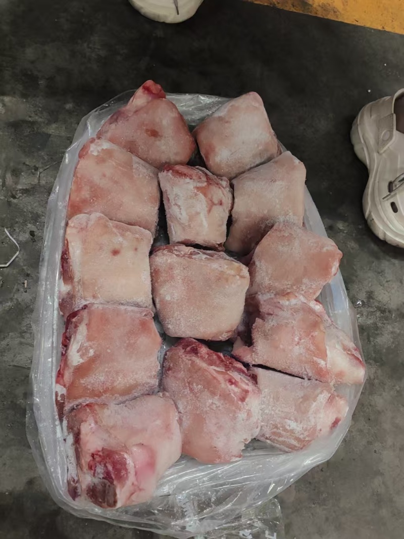 前肘13个国产纯干去毛干净颜色新鲜卤，烧炖都可