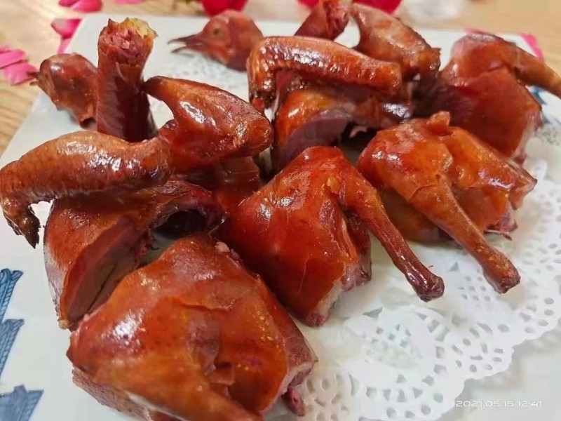 脆皮乳鸽