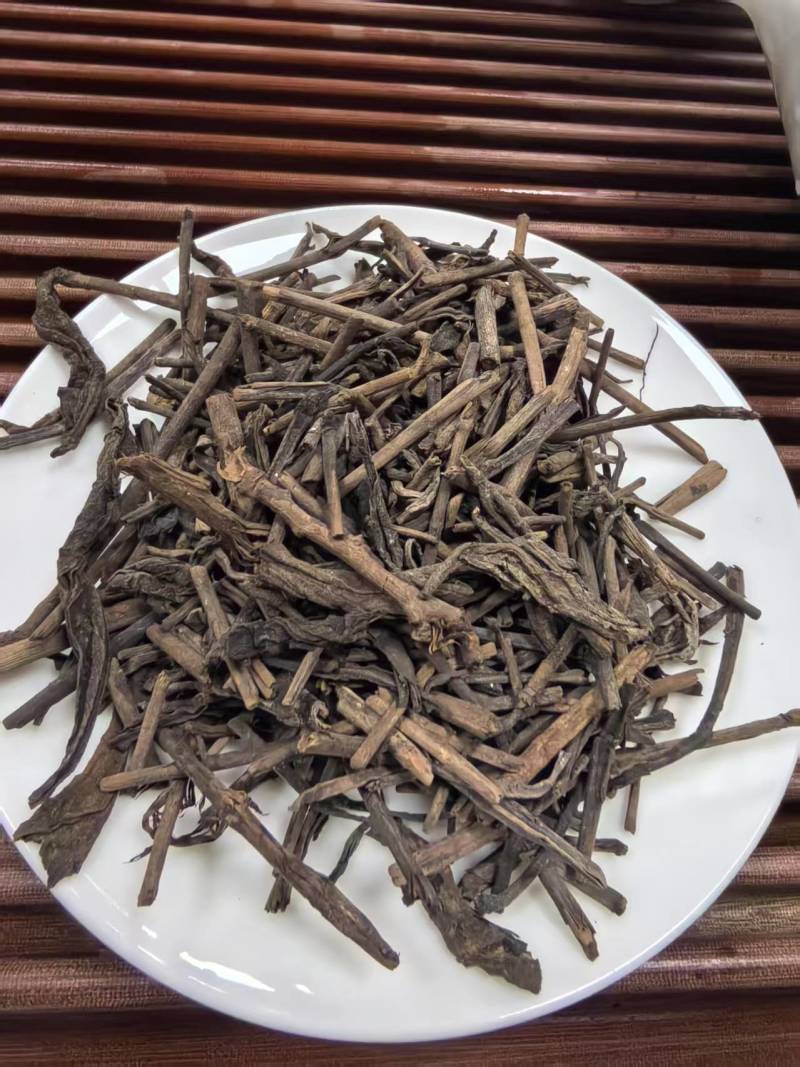 梧州六堡茶批发，零售！熟茶大箩茶～各种年份各种口号！