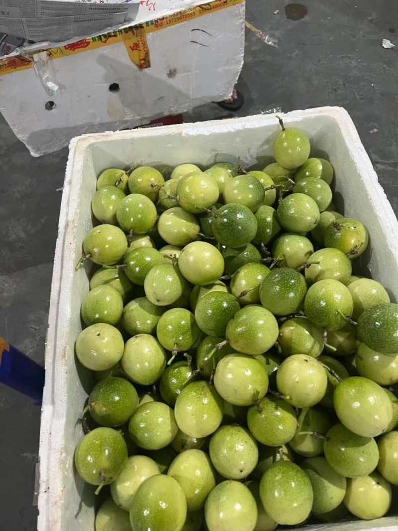 纯甜的百香果，真是夏天的救星