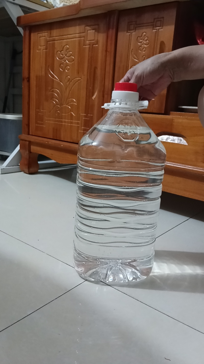正宗客家酒镇白酒，百米酒老酒都有。