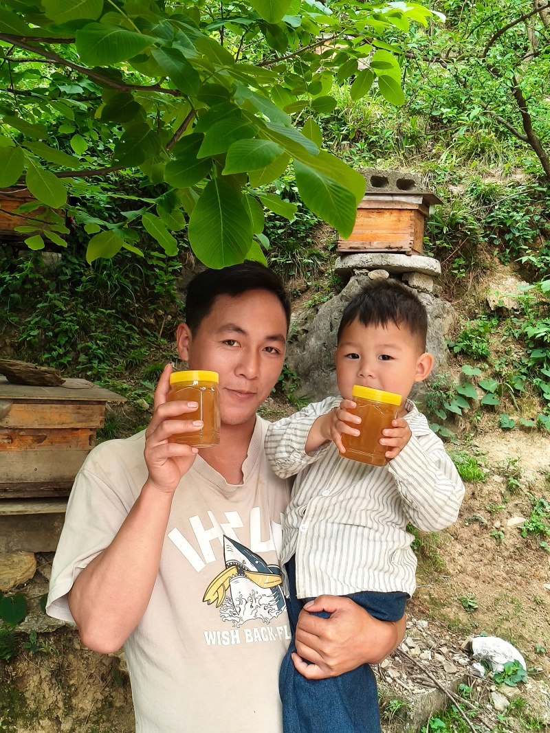 深山百花蜜，土蜂蜜