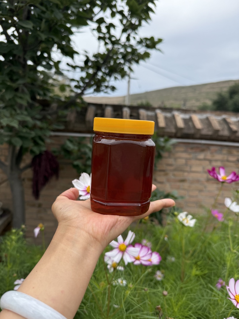 自家土蜂蜜，******，男女老少皆宜。诚信做人。