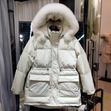 女士羽绒服50件左右，质量**好，超低价49元秒杀