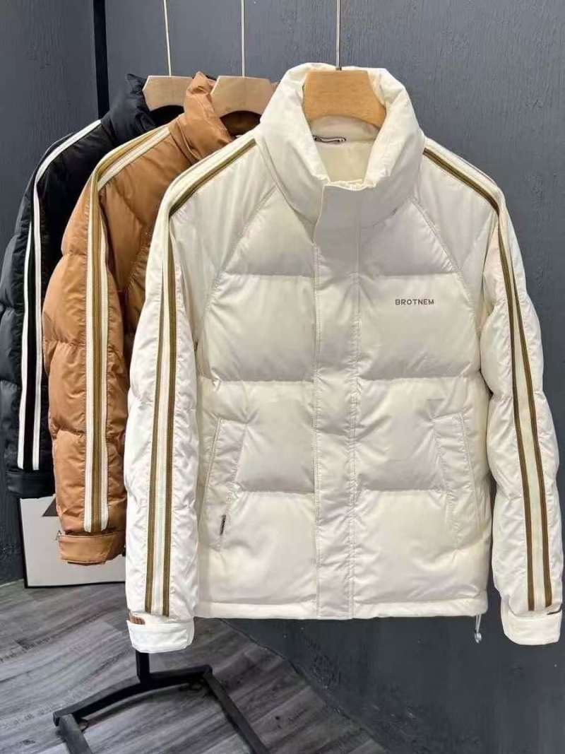 高档精品羽绒服150件左右，质量很好，超低价49元**