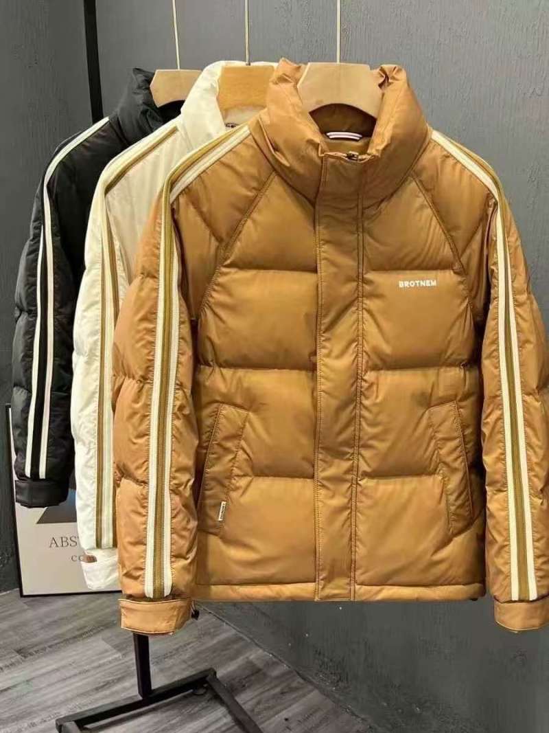 高档精品羽绒服150件左右，质量很好，超低价49元**