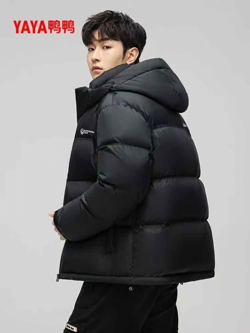 300件左右高档精品羽绒服，有20多个款，都是精品货49