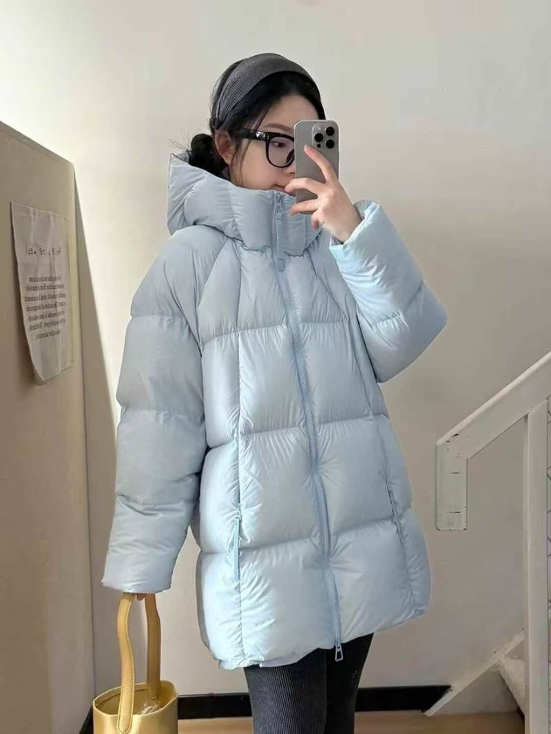 300件左右高档精品羽绒服，有20多个款，都是精品货49