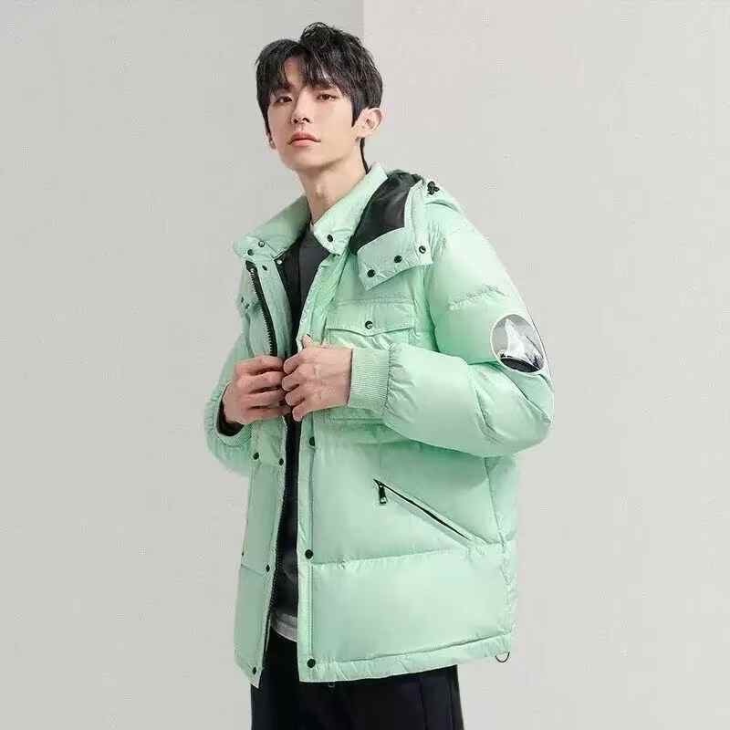 情侣款**，精品羽绒服70件左右，质量**好，独立包装49