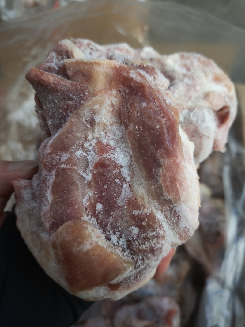国产前棒骨，带肉率杠杠滴，价格不高，能用的老板速来