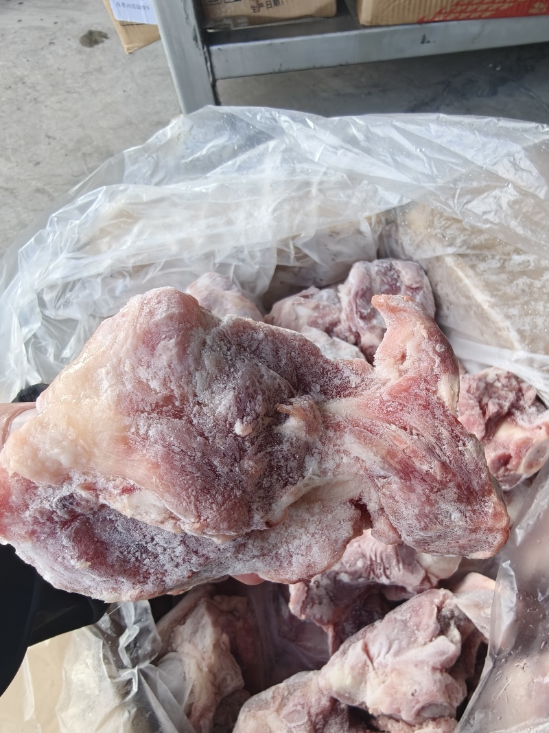 国产前棒骨，带肉率杠杠滴，价格不高，能用的老板速来