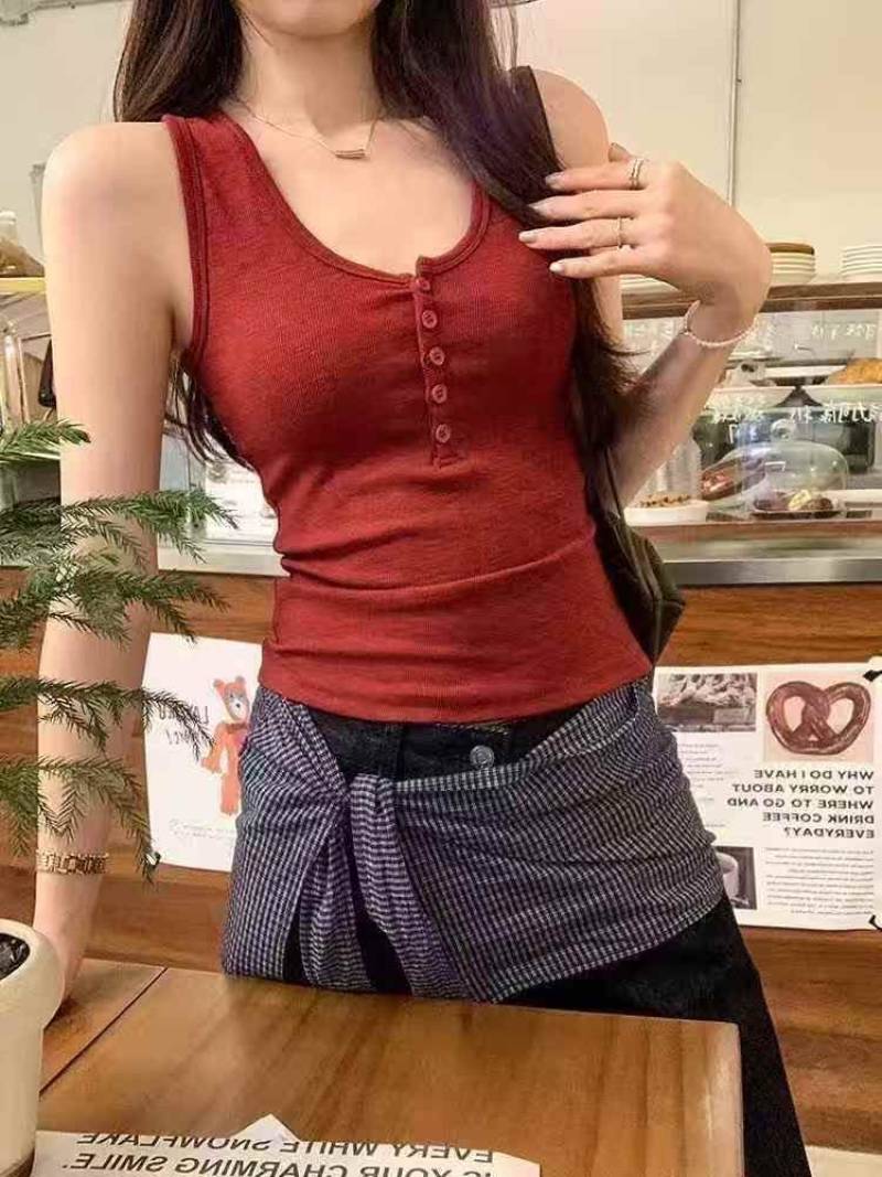 500件左右吊带背心，有5-6个款，质量不错独立包装3.99