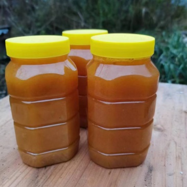 自己家高山蜂蜜，五倍子蜂蜜，***任何东西，***的野蜂